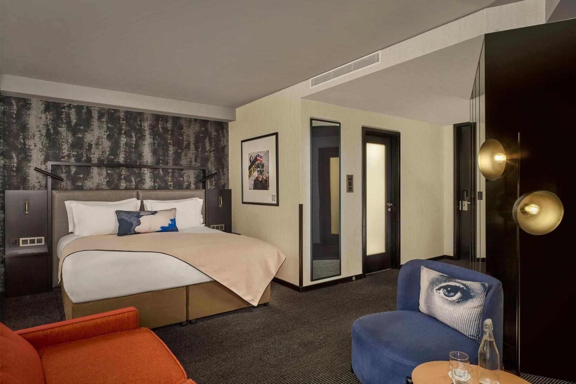 Montcalm East, Autograph Collection Hotel London Luaran gambar A room at the London Edition