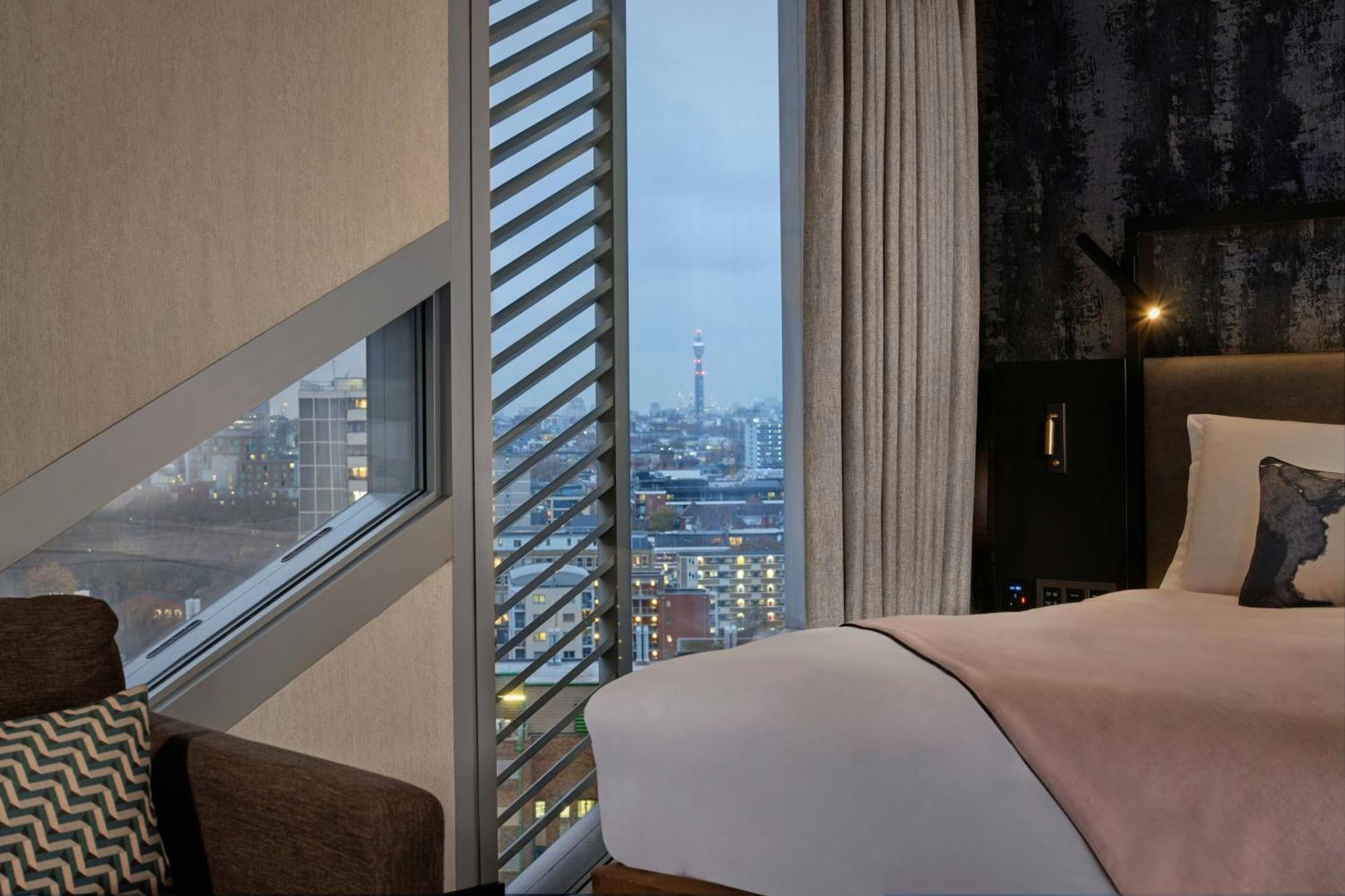 Montcalm East, Autograph Collection Hotel London Luaran gambar A bedroom at the hotel